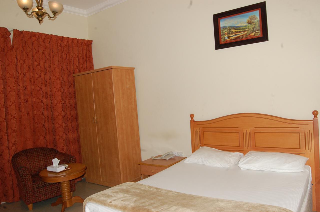 Al Amwaj Hotel Sharjah Ngoại thất bức ảnh